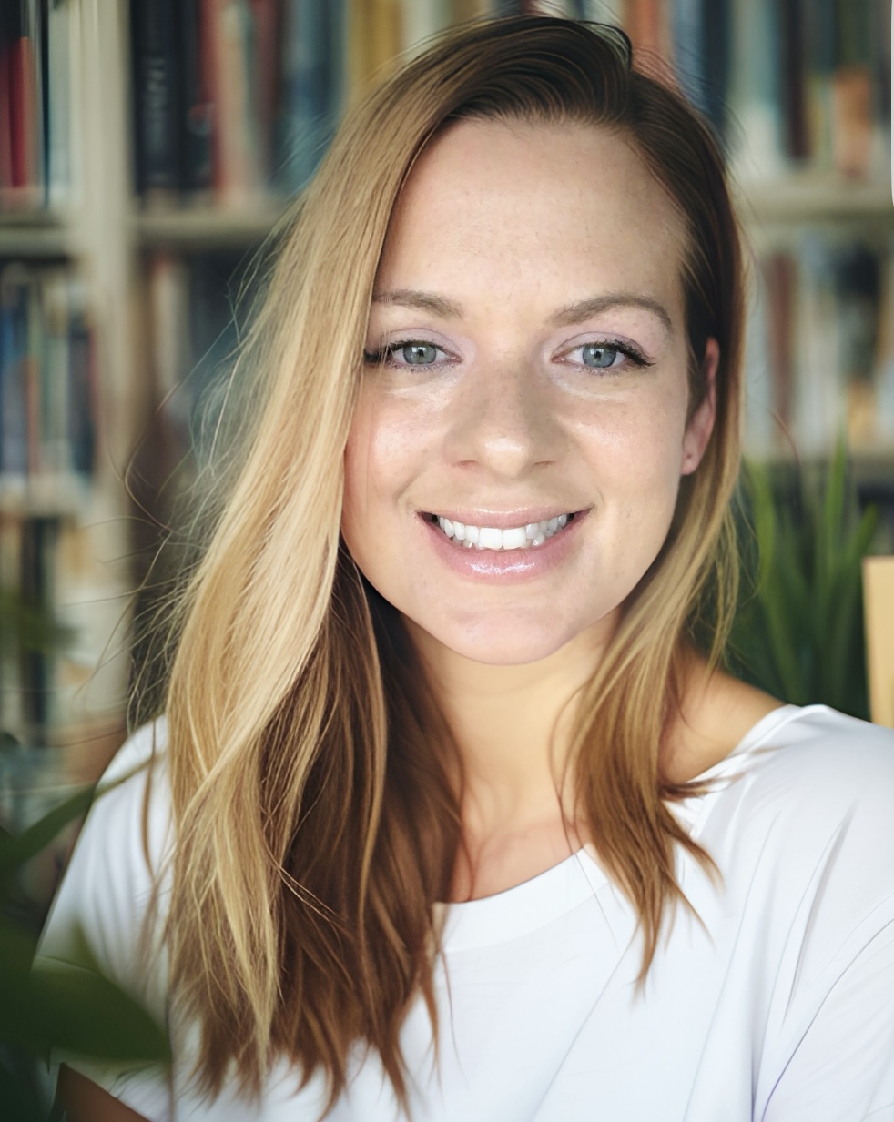 Lisa D’Anna, author of Joy Through the Divine and A World Sold on Image